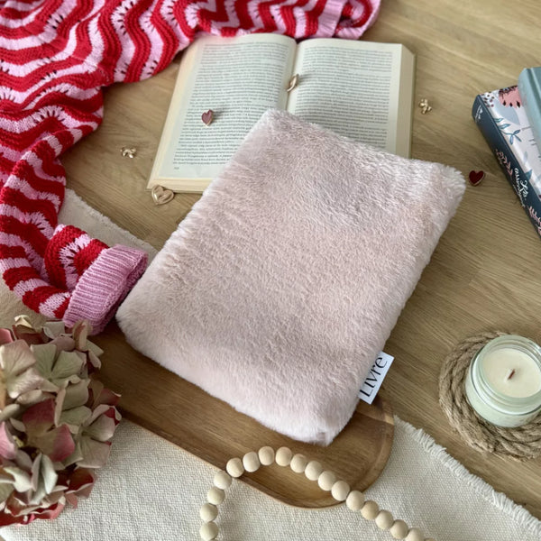 VALENTÍNSKY BALÍK 🍒 (Balík obsahuje: knihu + Obal na zips + elegantná záložka + malé valentínske prekvapenia) LIMITKA!